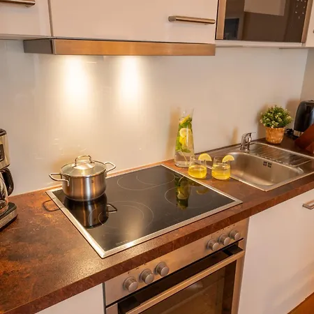 Jenny Jenny - 2 Apartman