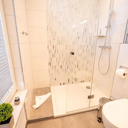 Jenny Jenny - 2 Apartman
