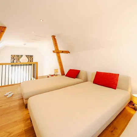 Jenny Jenny - 2 Apartman